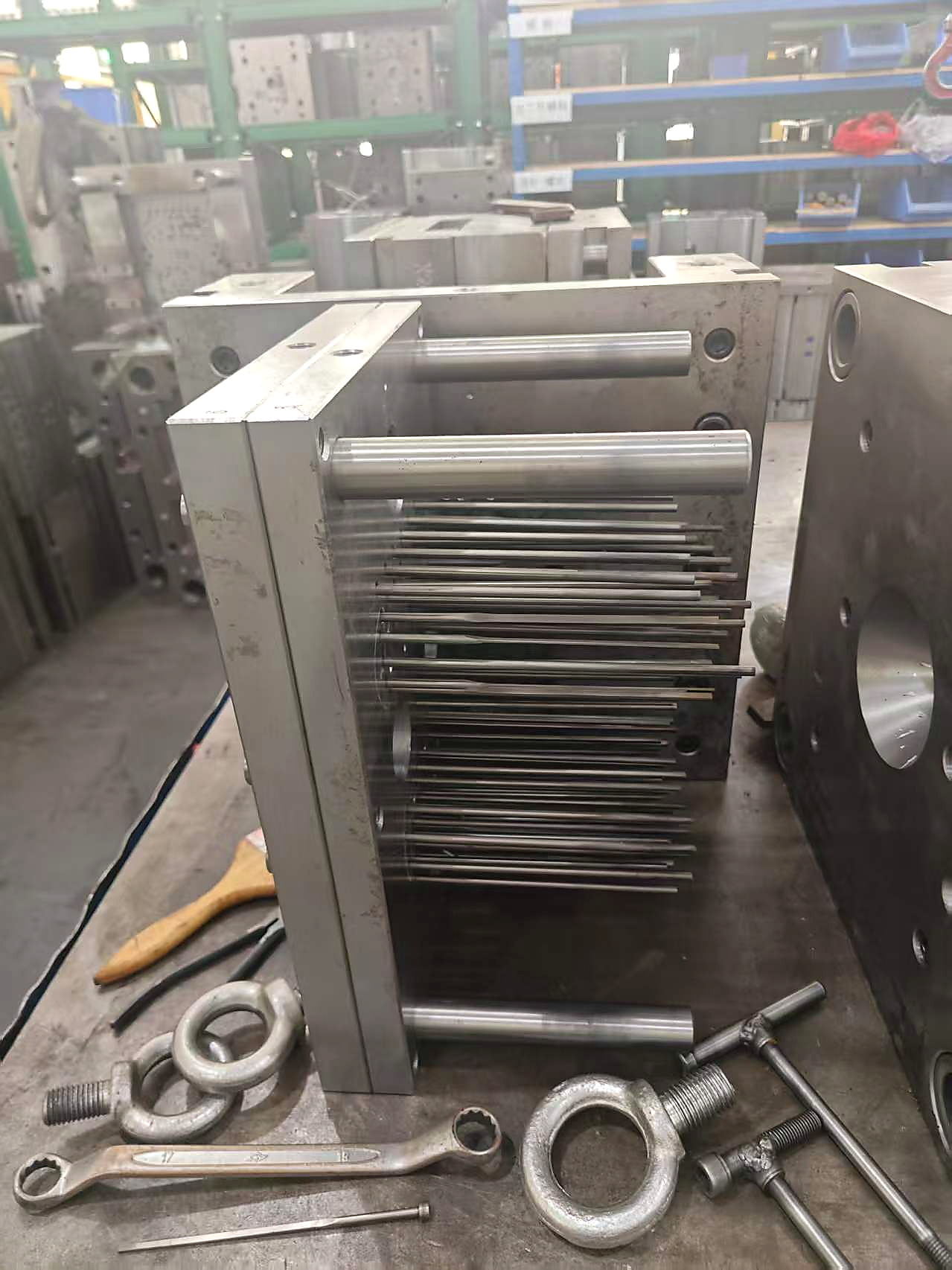 Precision injection mold cooling plate